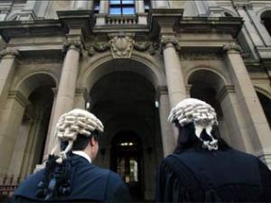 barristers-outside-court